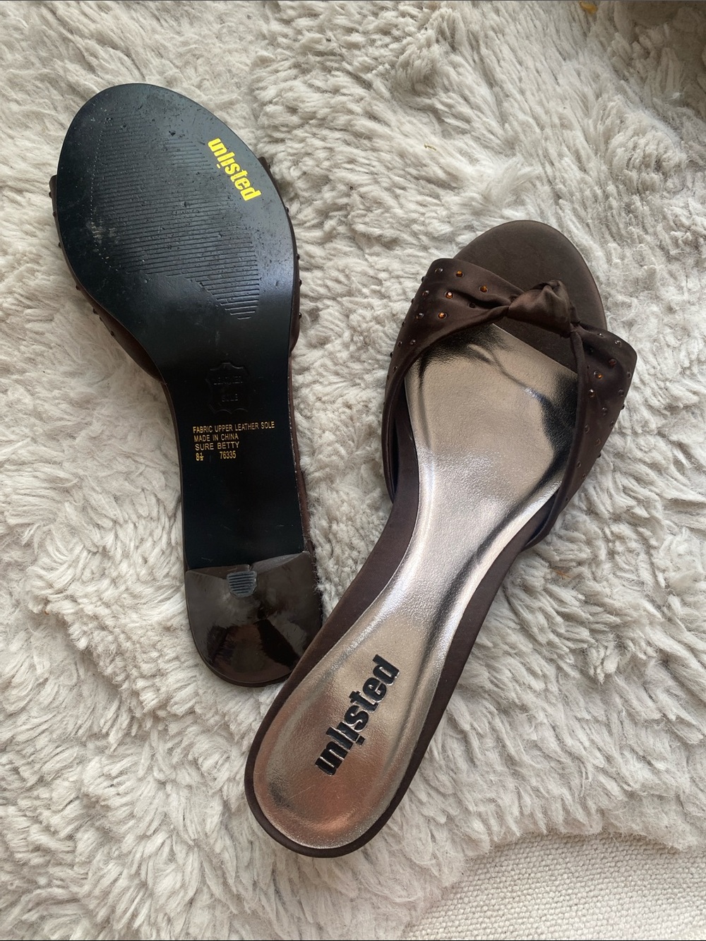 Brown rhinestone 90’s/y2k era kitten heels by unlisted